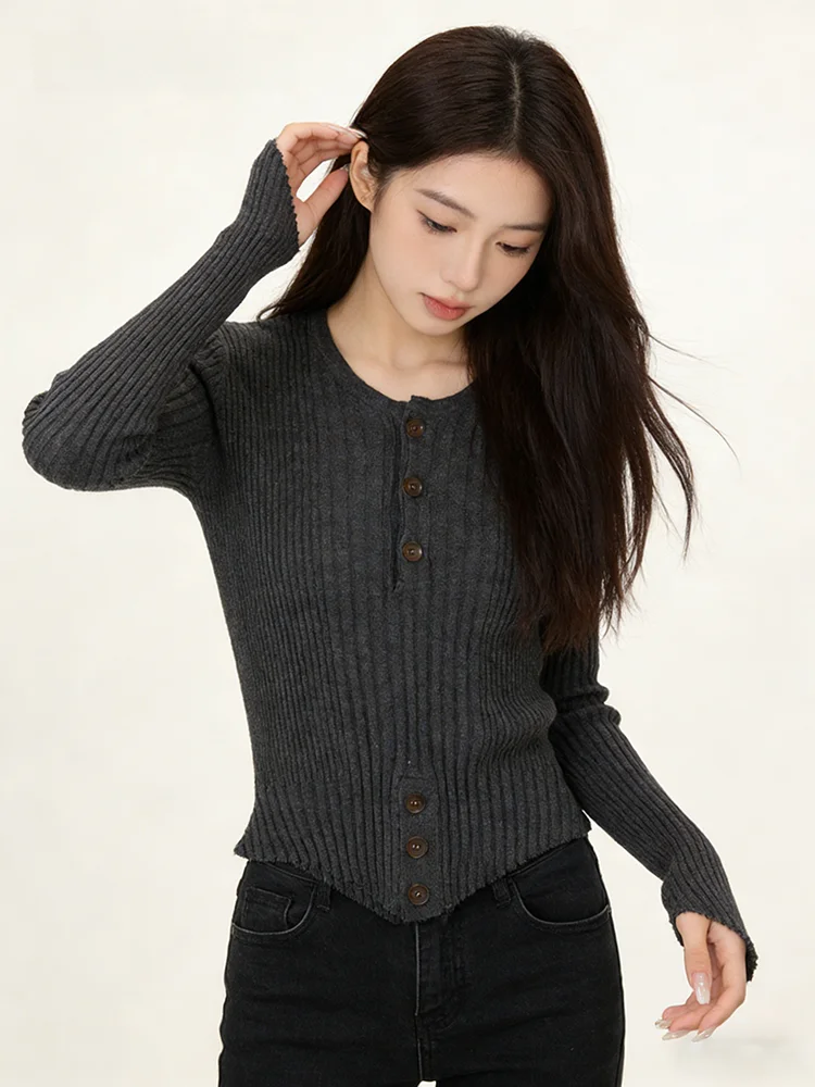 La Chapelle Korean Style Women's Knitted Base Layer Top V-Neck Tight Fit Spring Collection Button Detail Casual Wear
