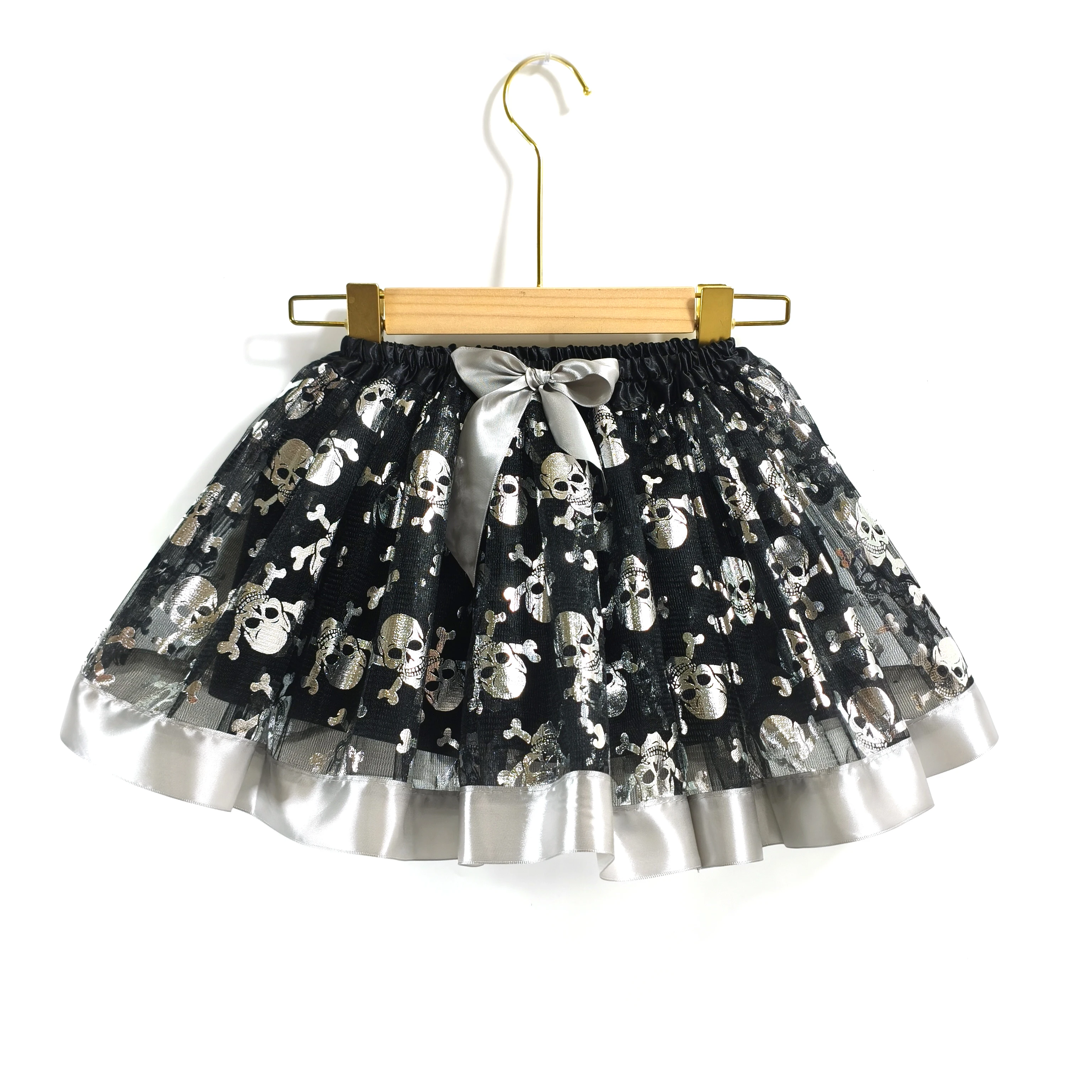 

Kid's Halloween Skull - Print Tutu Skirt This tulle skirt features shiny silver skull patterns Perfect for Halloween parties
