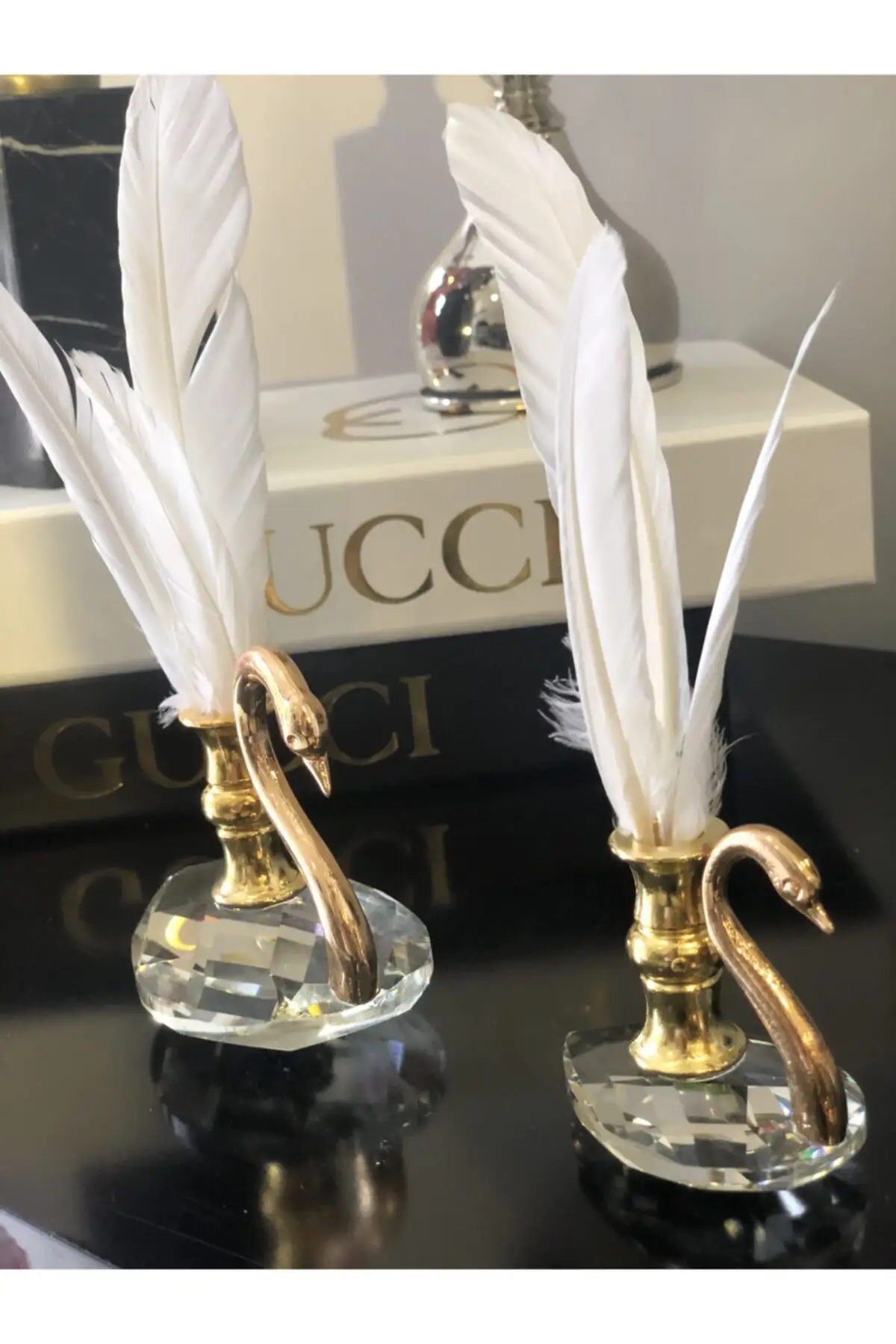 2 Li Wit Shaggy Gold Swan