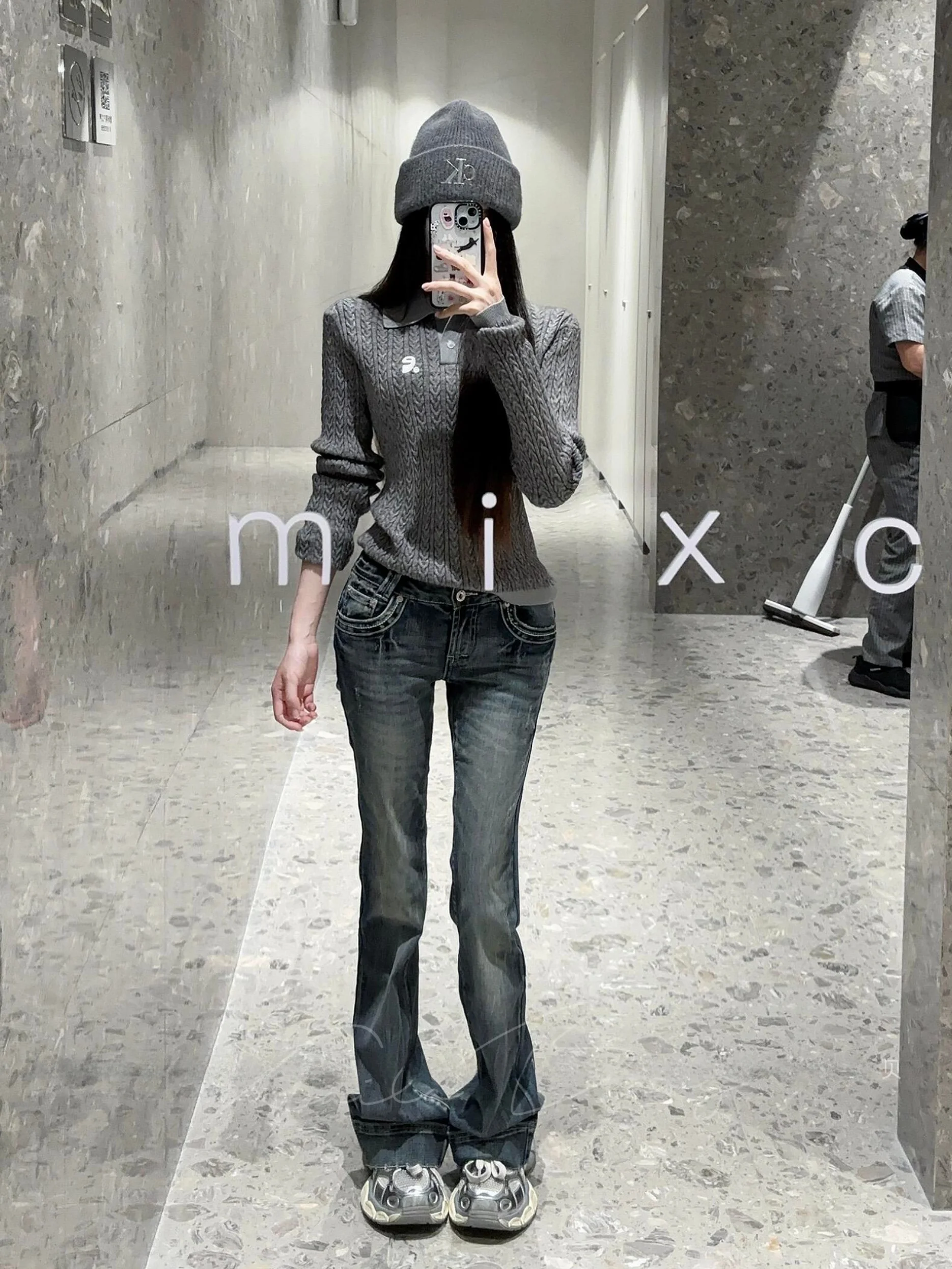 

Low Waist Distred Denim Jeans Women's Elastic Slimming Versatile Straight Leg Jeans Cotton Stretch Denim Fall Season