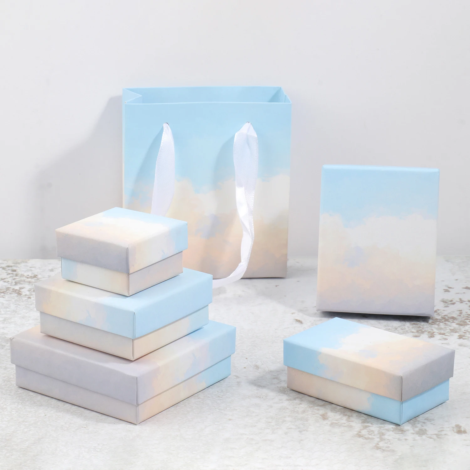 

1Pcs Ink Cloud Gift Box Kraft Paper Display Box Couple Box Handbag For Valentine's Day Earring Necklace Bracelet Accessories