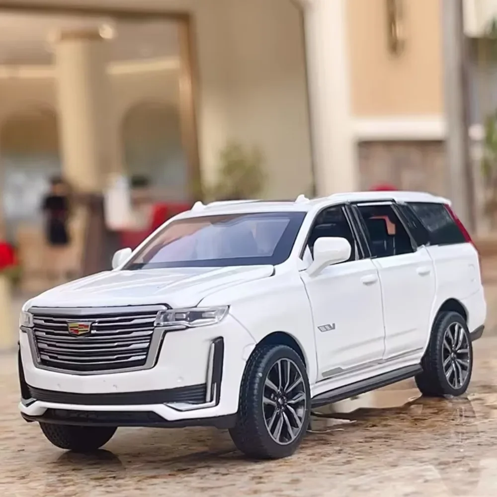 Escalade LX570 1:32, modelos en miniatura de aleación, juguetes, coches fundidos a presión, 6 puertas, sonido abierto, luz, modelos extraíbles para niños, regalo de Navidad