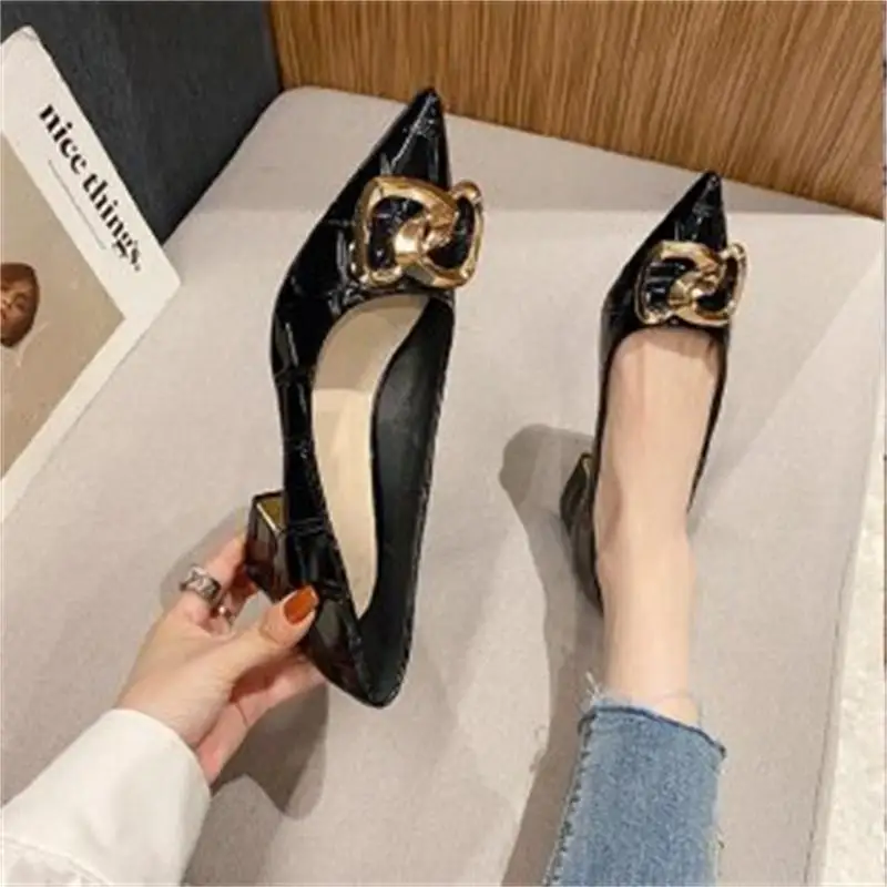 

2026 New Women Pointed Toe Shallow Mouth Pumps Gold Chain Chunky Heel Elegant Casual Work Shoes