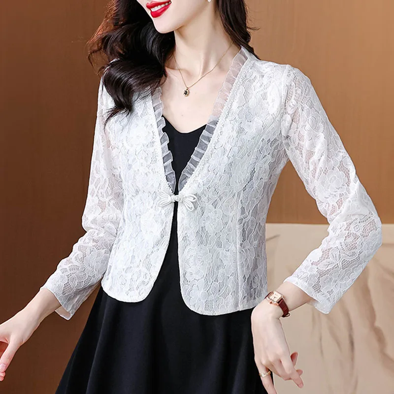 Fashion Slim Lace Short Jacket Women 2024 Long Sleeve V-Neck Black White Cardigan Women Jacket Coat Women Jackets Clothes D105