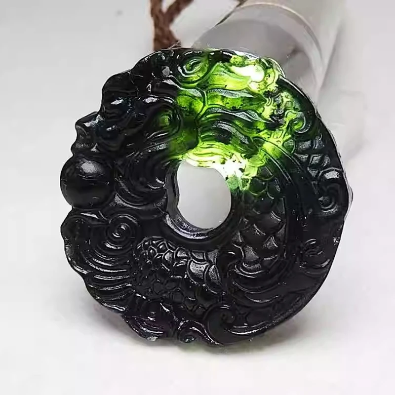 

Natural dark green jade round dragon pendant, a powerful dragon pendant, is a festival gift for friends and family