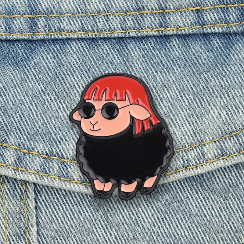 Schwarze Schaf-Emaille-Anstecknadeln, rote Haar-Sonnenbrillen-Broschen, stilvolle, edgy Reversabzeichen, lustiger Tierschmuck, Geschenk für Freunde
