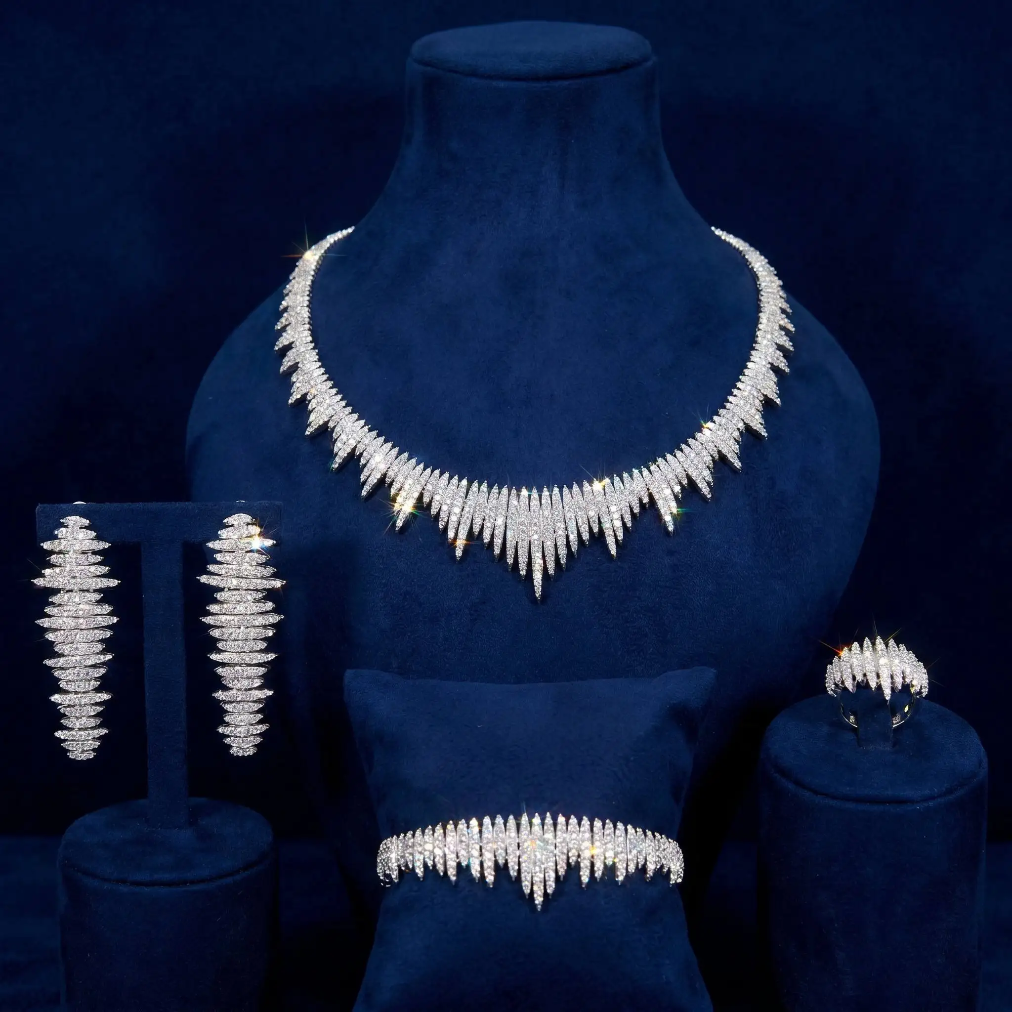 Bride Talk Luxury 4PCS Spikey Sunburst CZ Zirconia Bridal Jewelry Set Dubai African Wedding Party Banquet Accessories