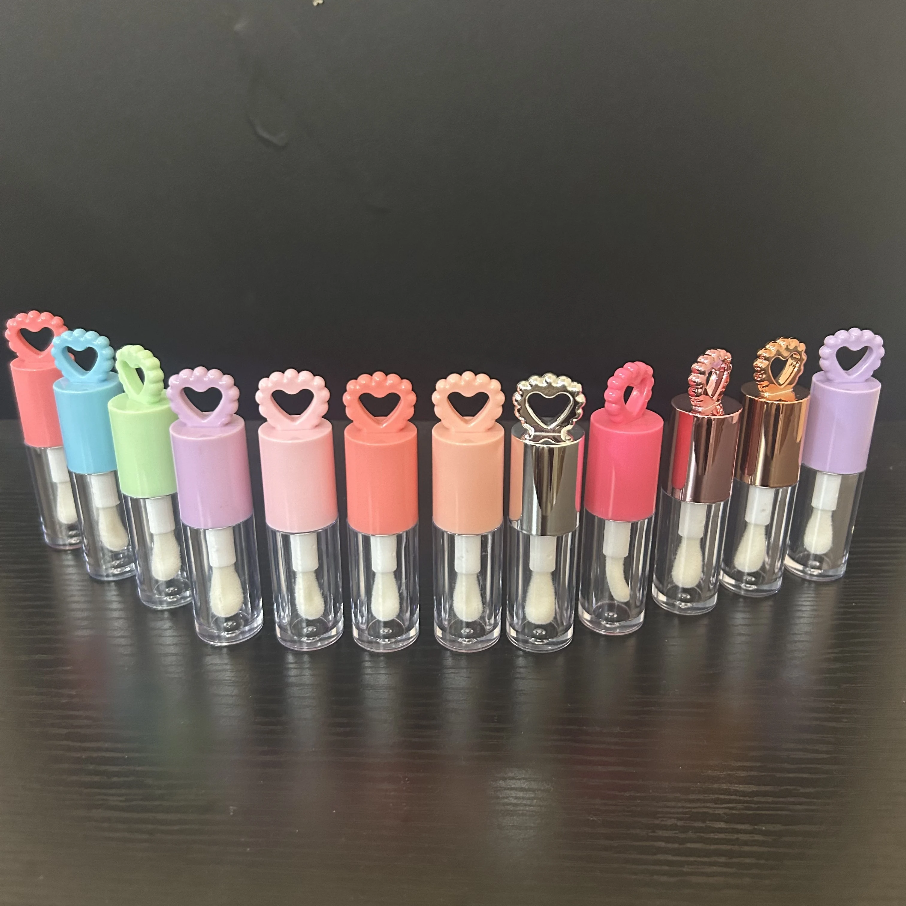

50Pcs Wholesale Empty Cute Pink Purple Orange Rose Gold Silver Heart Top Transparent Bottle Big Wand Brush Lip Gloss Tube 5ml