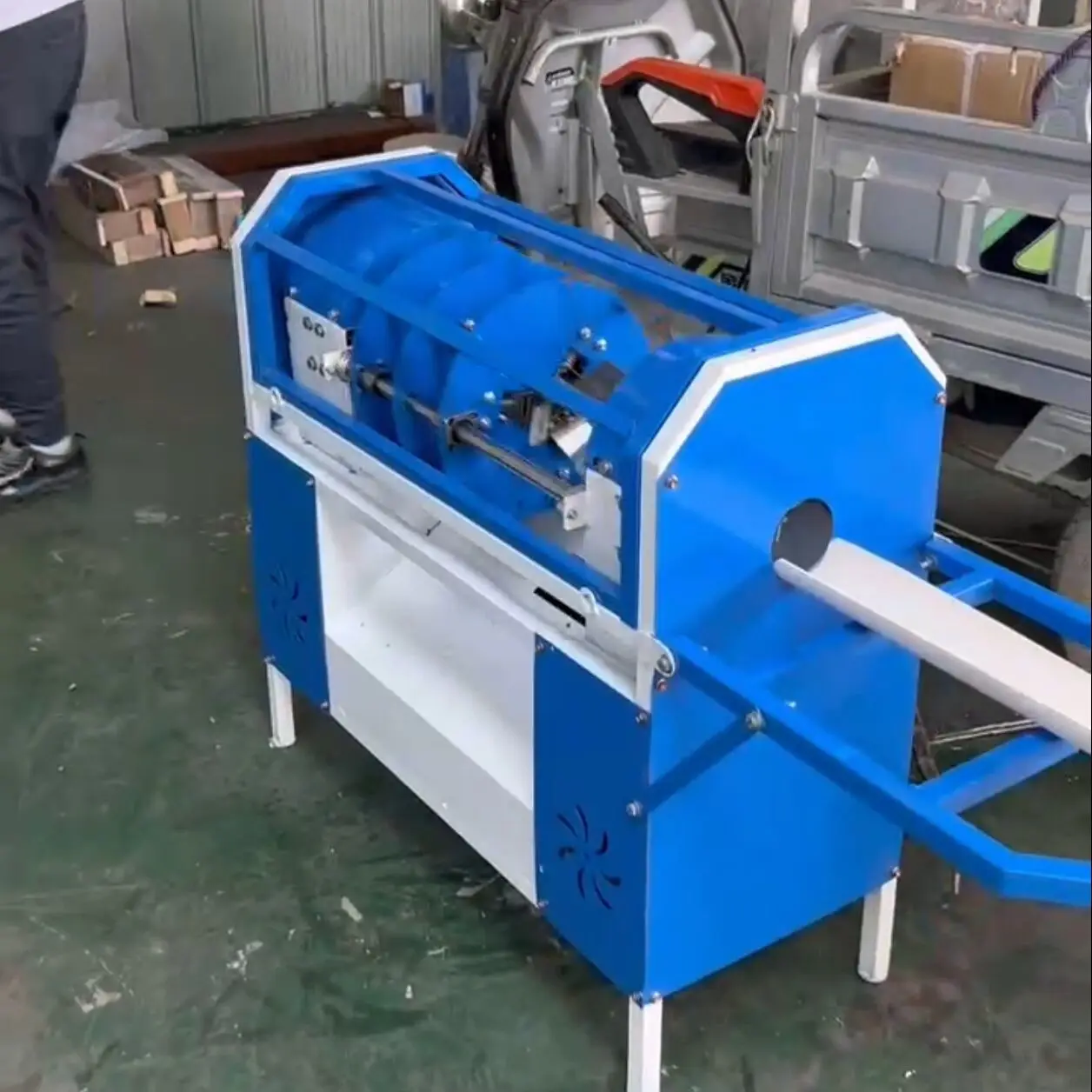 

110V 220V Commercial Sugarcane Automatic Peeling Sugar Cane Peeler Tools Scraping Planing Machine