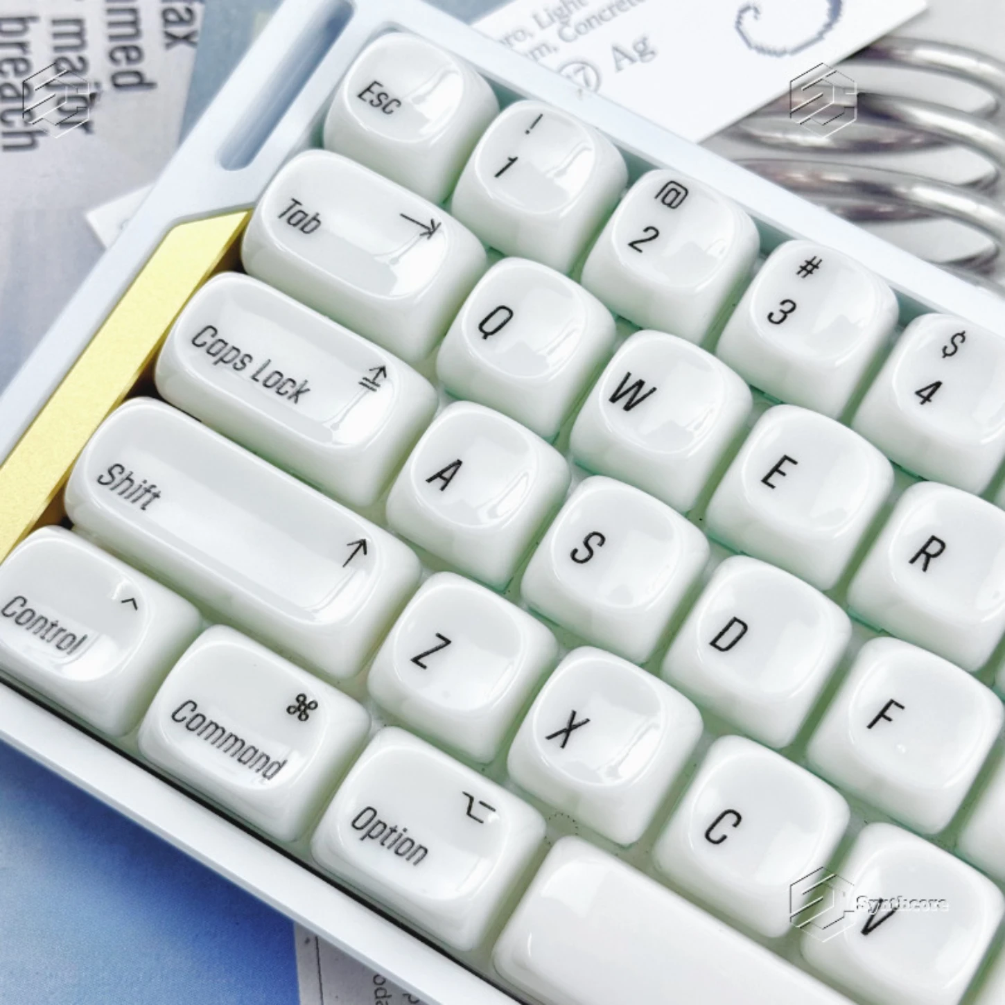 

Ceramic Feel, Simple Semi Transparent MOA Keycap PBT Material, 130 Keys, 60/84/98/108 Mechanical Keyboard