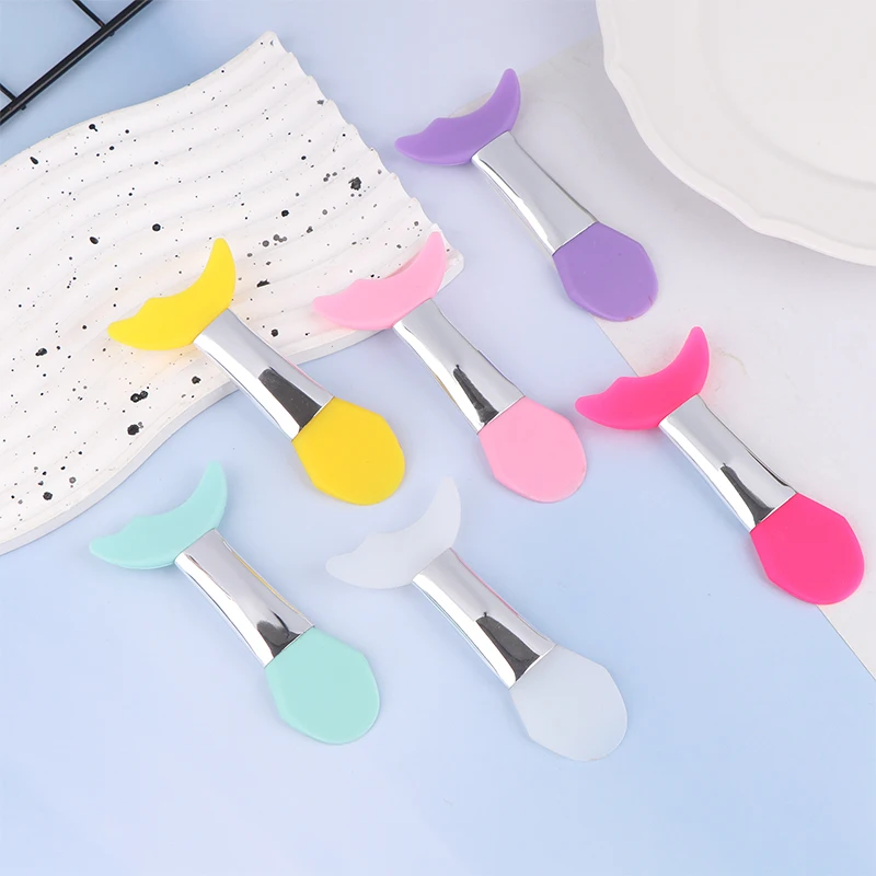 1pcs Silicone Eyeliner Auxiliary Artifact Cosmetic Products To Draw Eyeliner Eyebrow Lipstick Auxiliary Tool