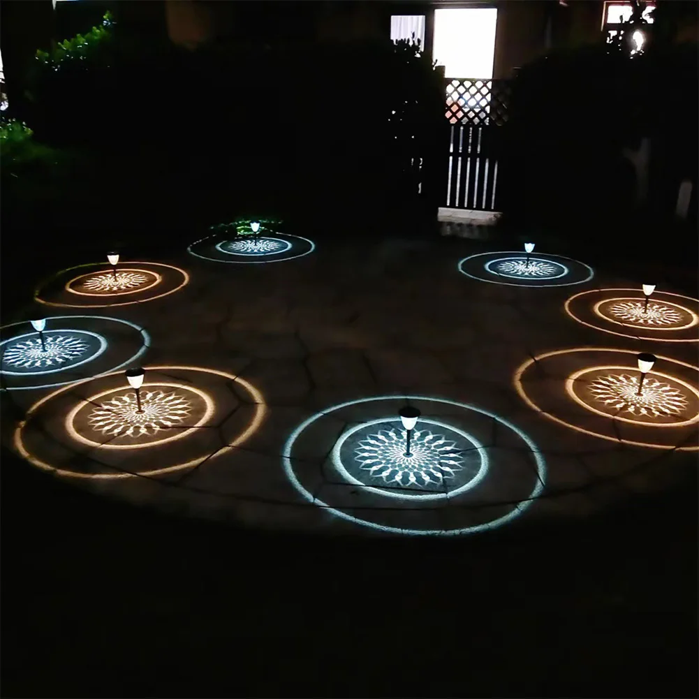 พลังงานแสงอาทิตย์วงกลมเงาแสง IP55 กันน้ําตกแต่งไฟสนามหญ้า 400mAh Light Up Stake โคมไฟสําหรับลานสวนกลางแจ้ง