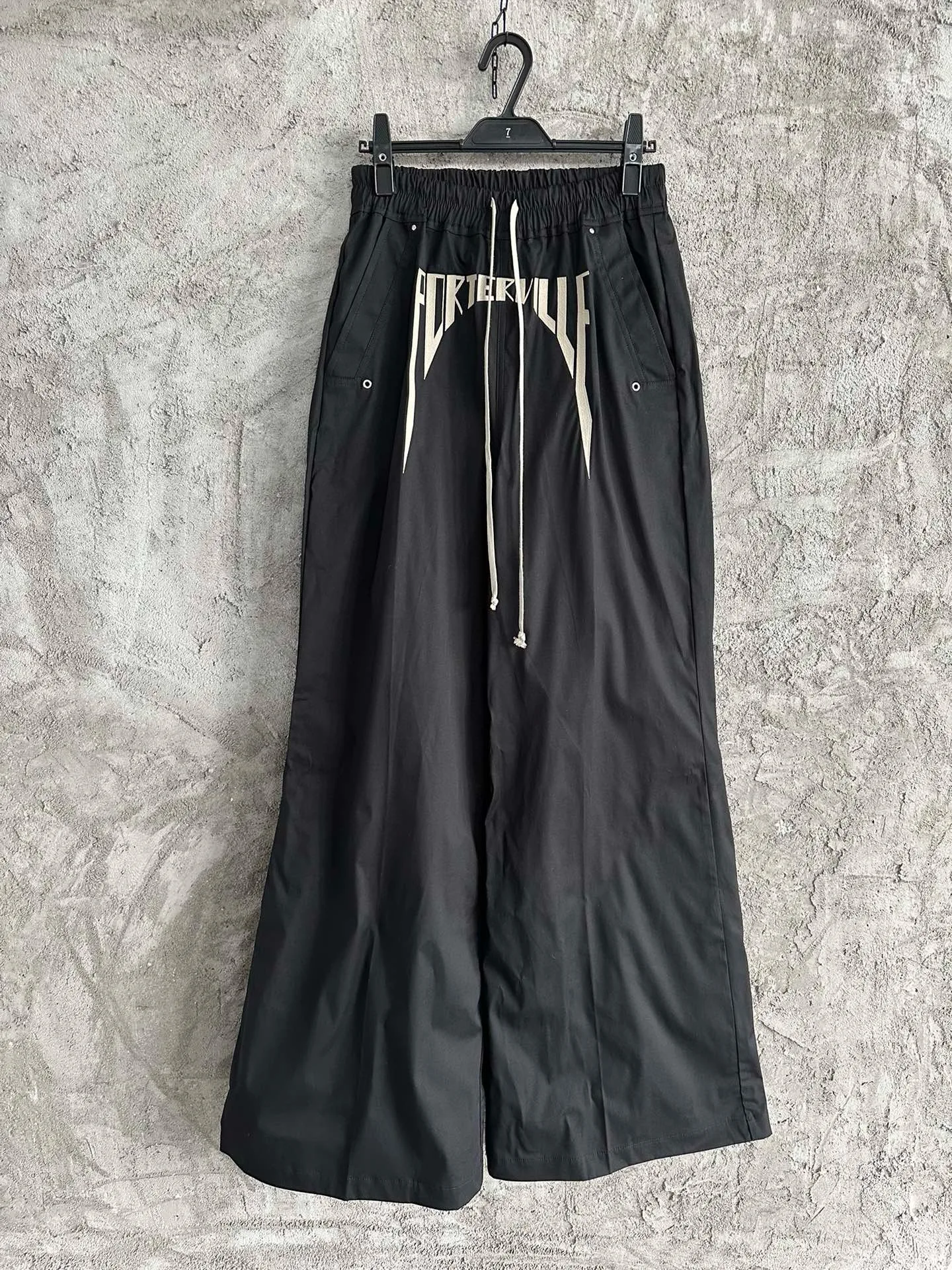 men embroidery wide leg cargo pants