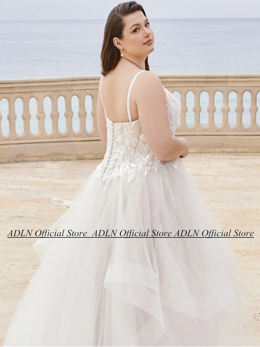 فستان زفاف بدون ظهر ، حمالات إسباغيتي ، رقبة مغرفة ، مزين بالترتر ، تول بكشكشة ، ثوب زفاف مثير ، مقاس كبير