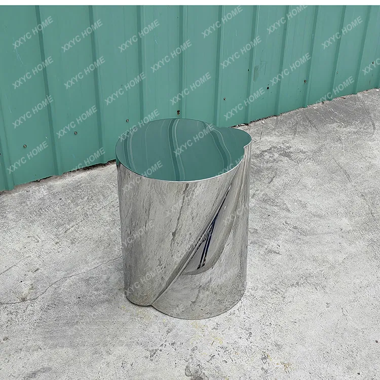 Minimalist edges, light luxury corners,  special-shaped design, metal rose gold, stainless steel sofa, small round table