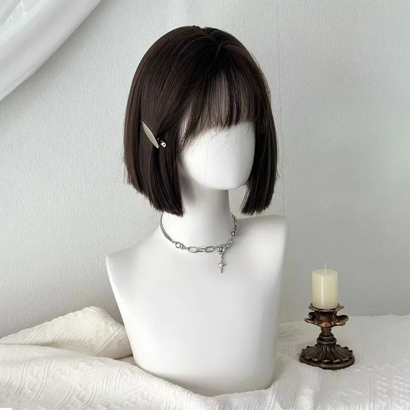 Daily nature style, women's light brown short straight hair, cute student wig, suitable for wearing on campus