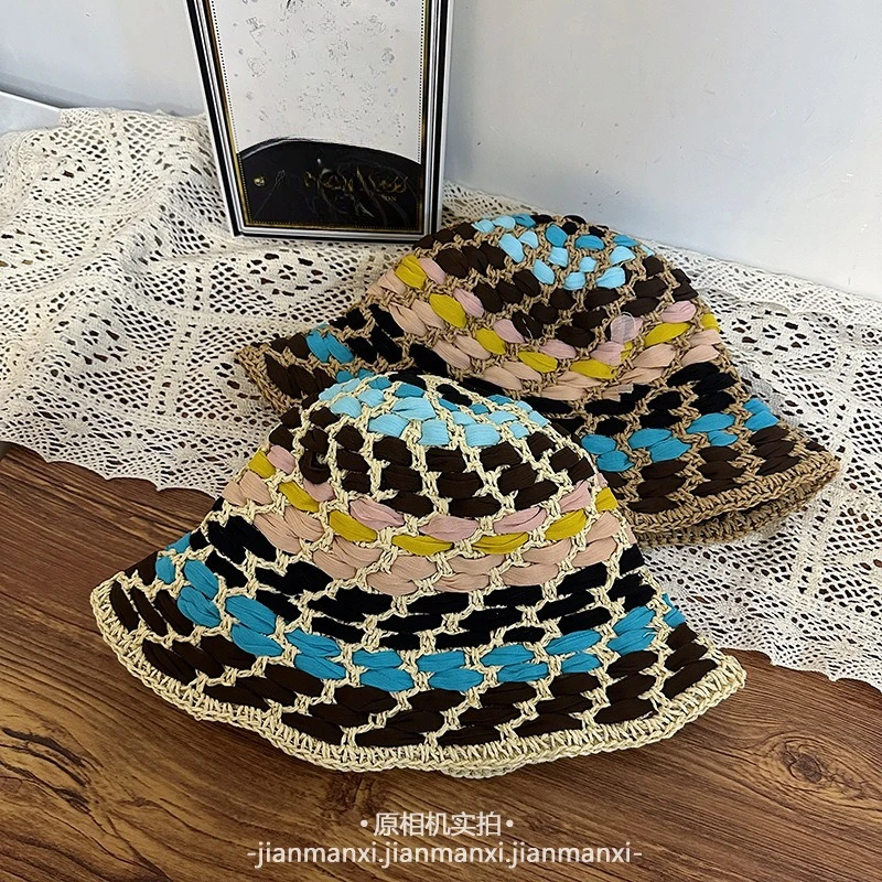 

Новая женская летняя соломенная шляпа ручной вязки в стиле бохо с цветными блоками, складная, с широкими полями, для пляжного отдыха и защиты от солнца