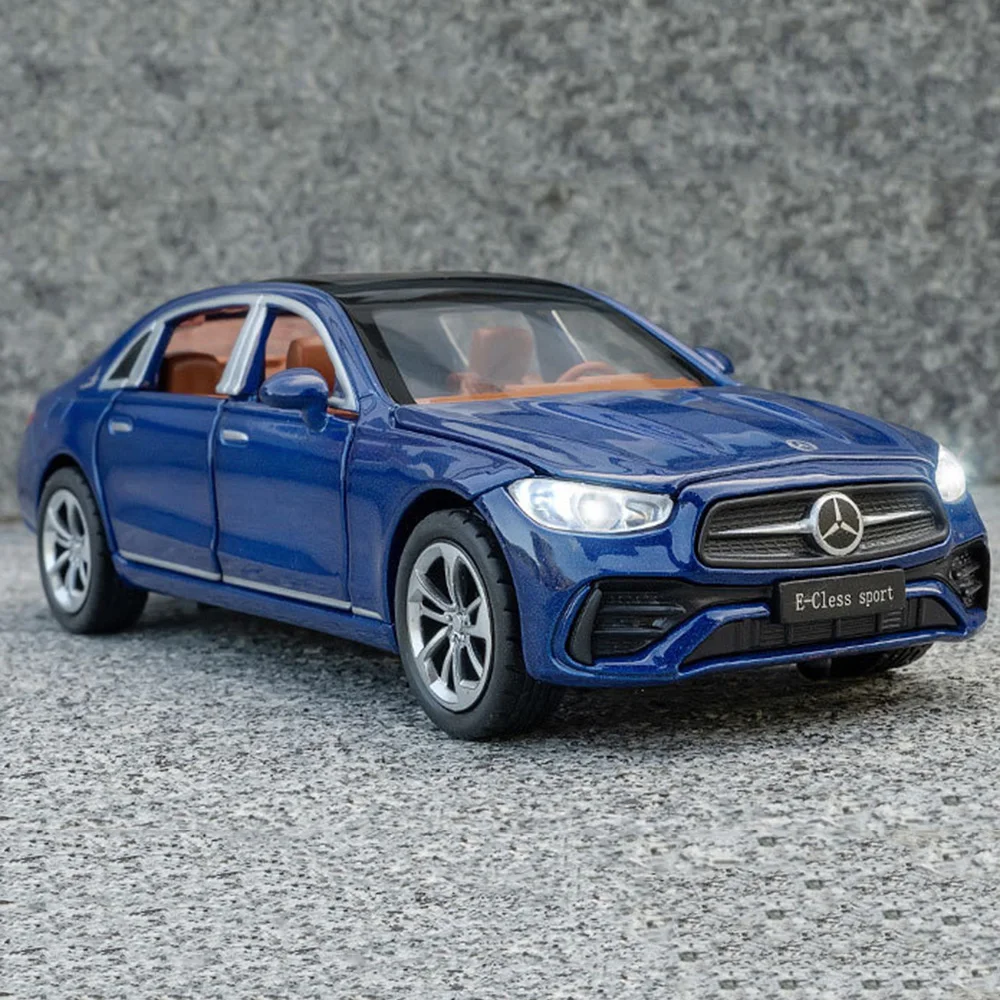 1:32 E300L C260L modèle de voiture jouet en alliage moulé sous pression son lumière portes ouvert tirer arrière pneus en caoutchouc ornement modèles de voiture pour enfants cadeaux