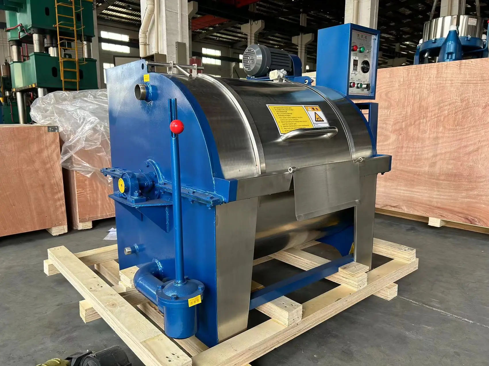 Рисунок 6 - Промышленная стиральная машина