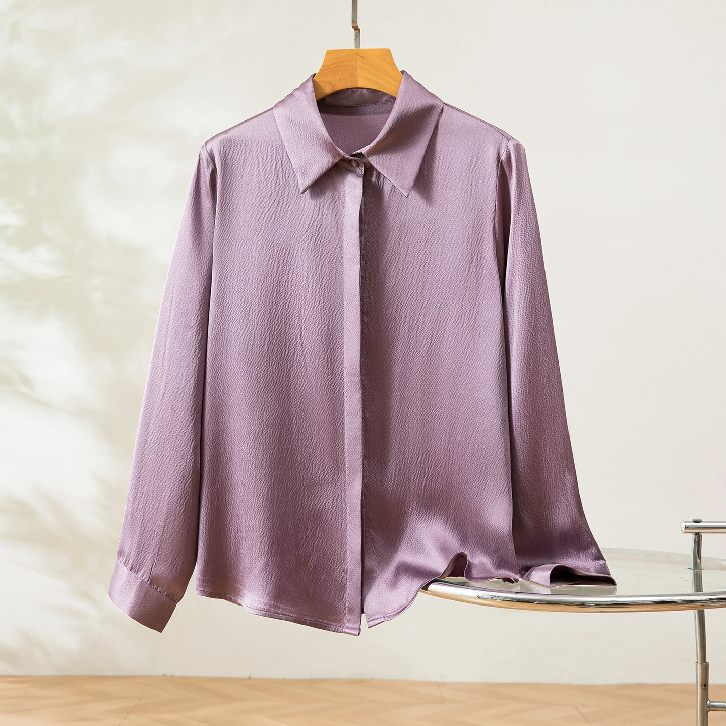 قميص Winsleter-100% أنيق من الحرير الحقيقي، ياقة مقلوبة من الساتان اللؤلؤي، بلوزة فضفاضة للتنقل المهني للسيدات، شتاء 2025 جديد T5N503CC #4