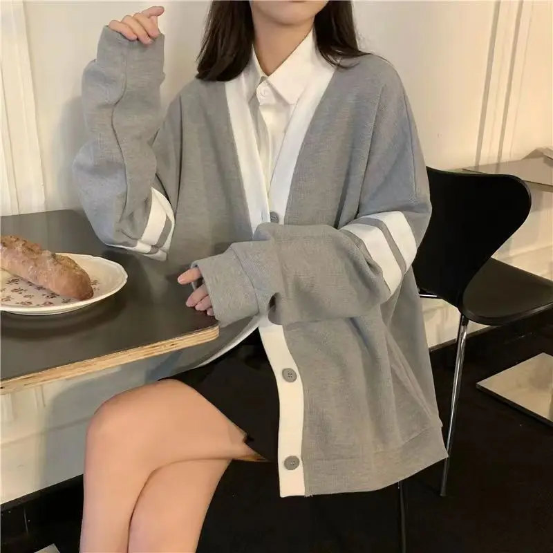 Splicing Knitted Cardigan with Single Breasted Loose and Lazy Style, Autumn and Winter V-neck Sweater Jacket for Women