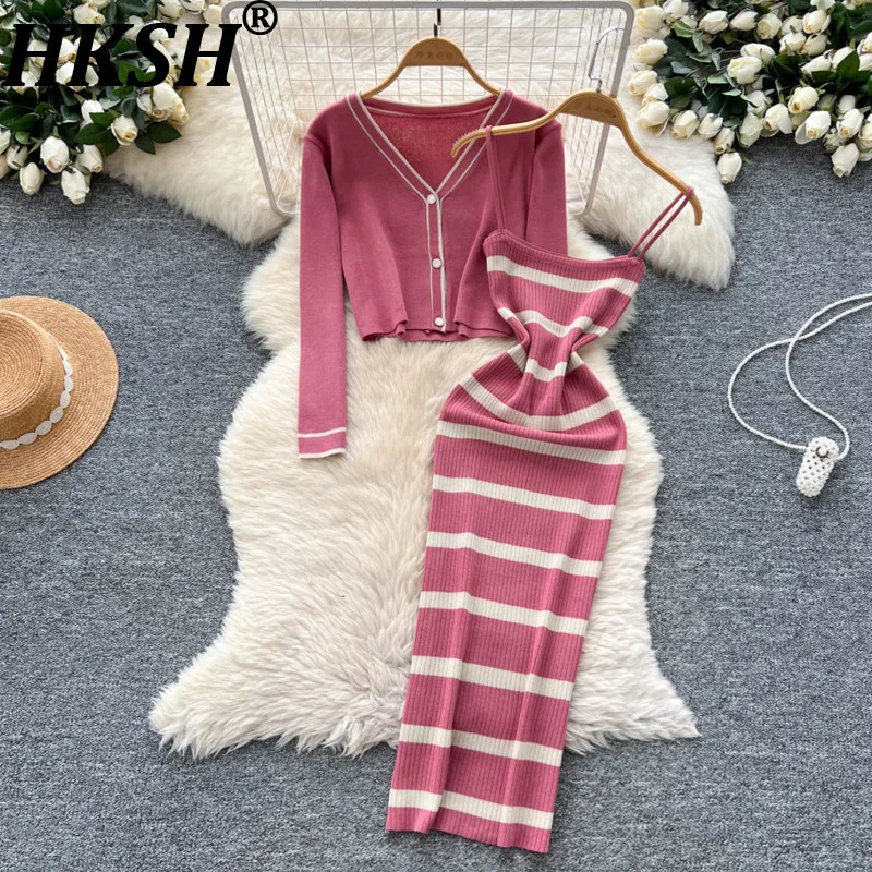 

HKSH Spring Autumn New Women French Fashion Slim Striped Dress Long Sleeve Casual Stylish V-Neck Cardigan Suspender Sets HK8171