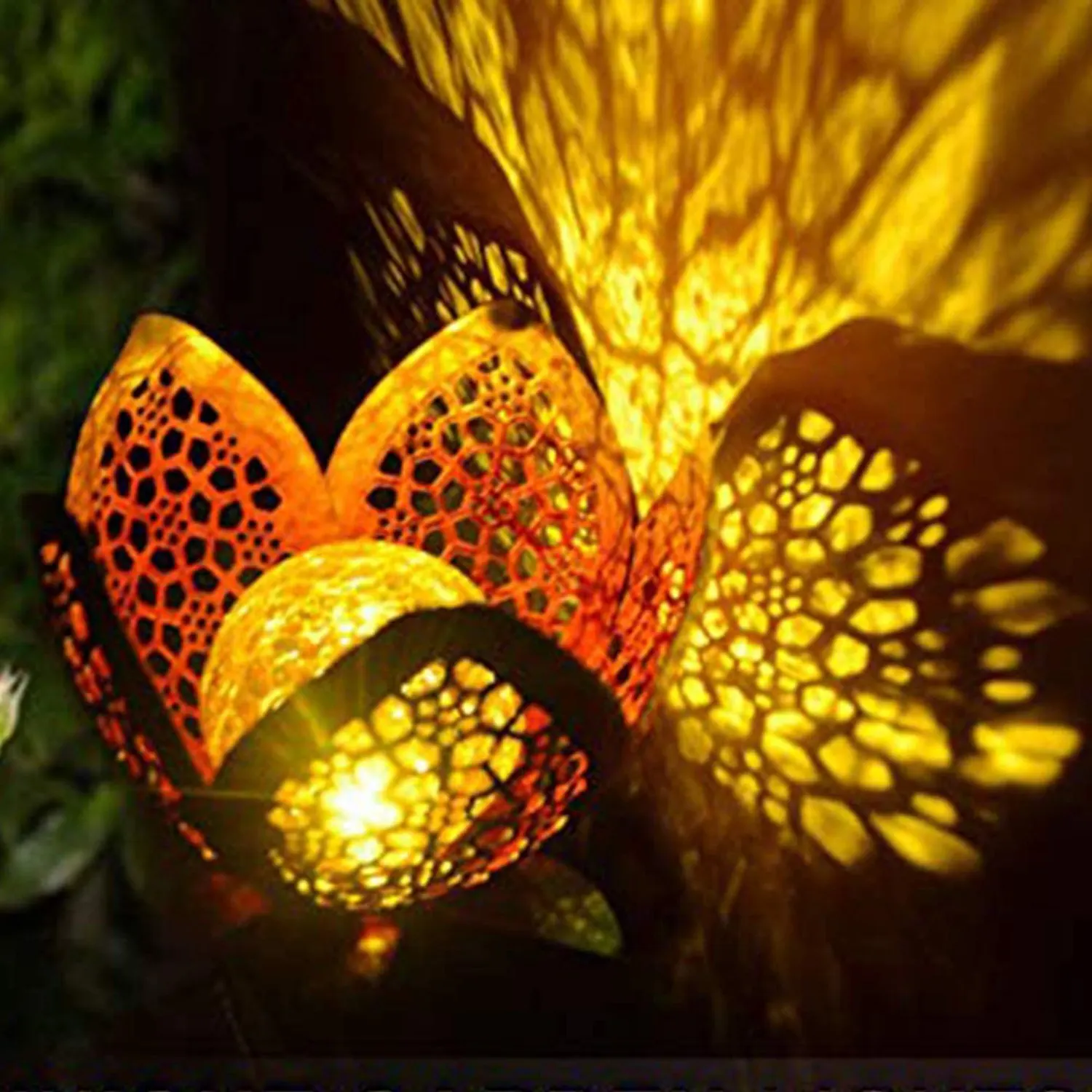 Solar Powered Flower Shape Light Iron Atmosphere Night Lamp for Patio Garden