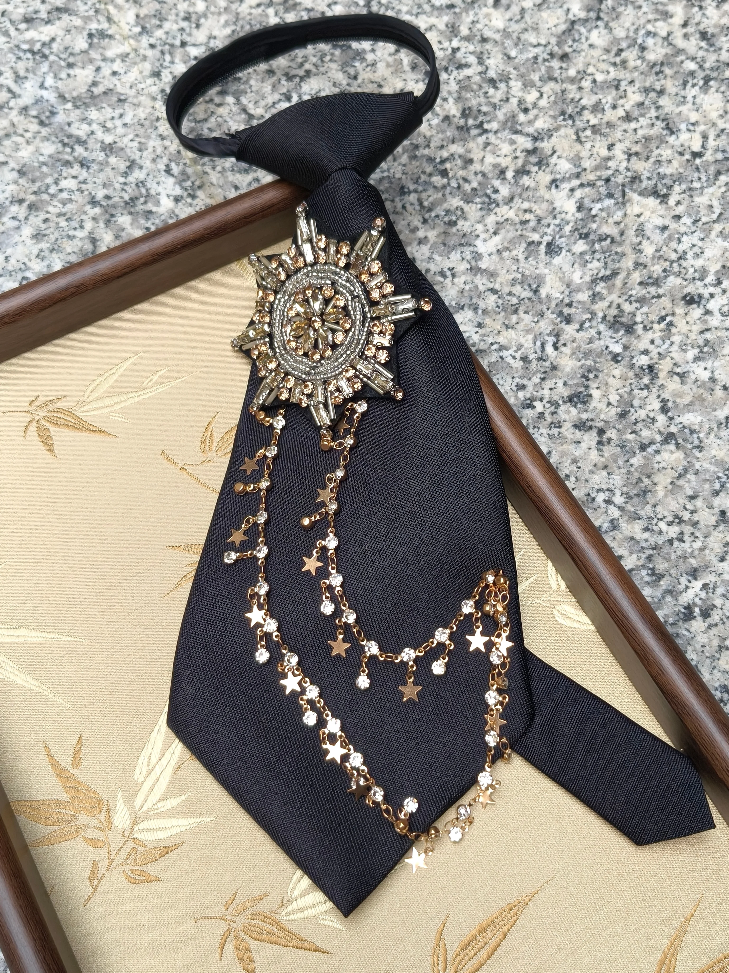 Star Chain Rhinestone Tassel/Atmospheric Accessory/Baroque Style Star Badge Tie (Suitable for Events Such as the World Cup, Music Festivals, Independence Day)