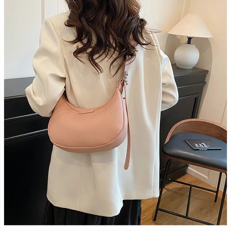 

Роскошная простая сумка-мессенджер для женщин с однотонной кожей высокого класса и классической модой