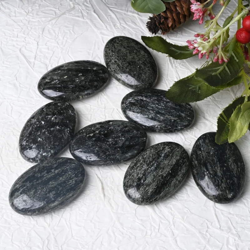 1pc Random Natural Decorative Stone Garden Quartz Palm Stone, Rare Crystal with Natural Inclusions
