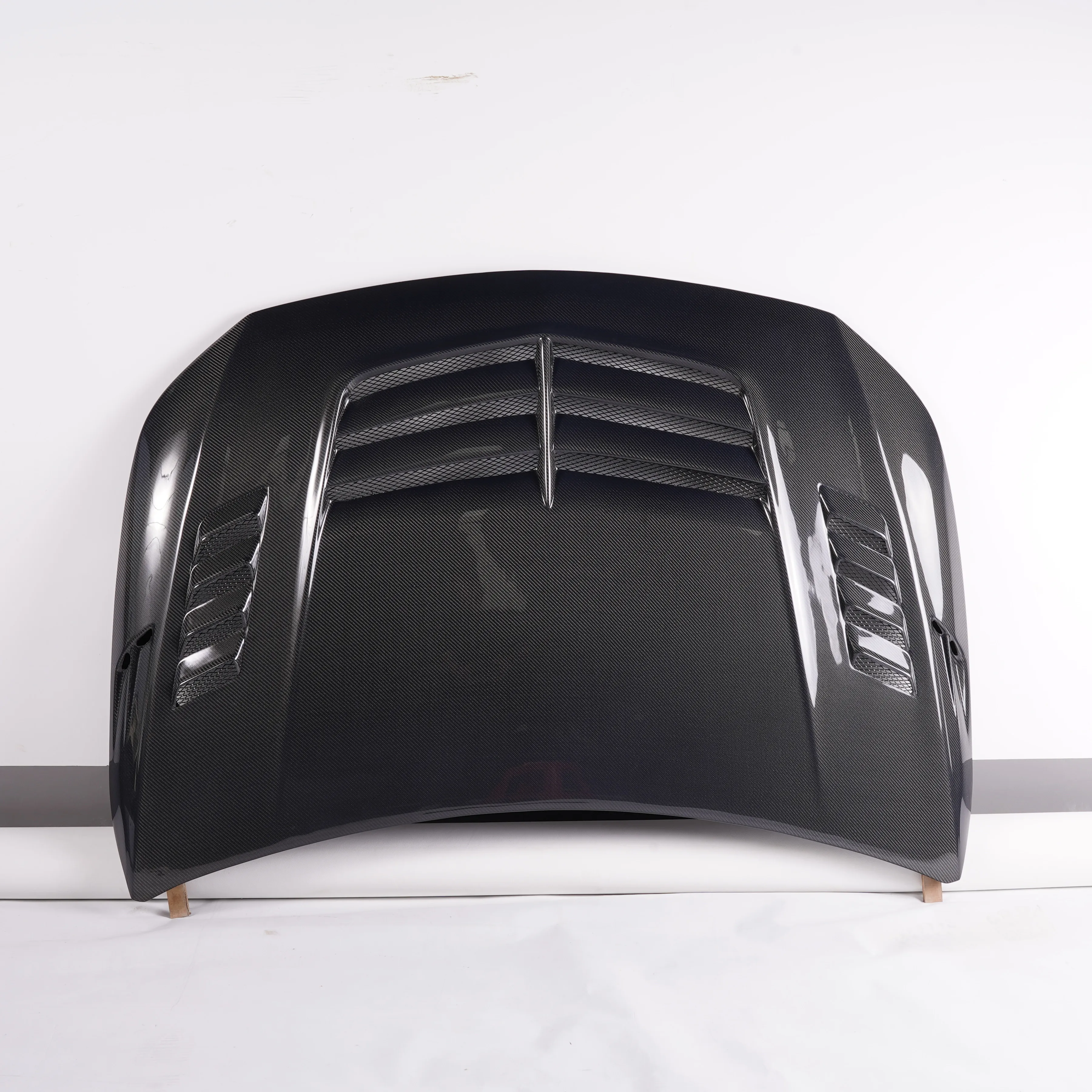 

Real Carbon Fiber Hood for Mercedes Benz W177 a Class A45 2019+ Modified Into V Style Engine Hood Carbon Fiber Bonnet