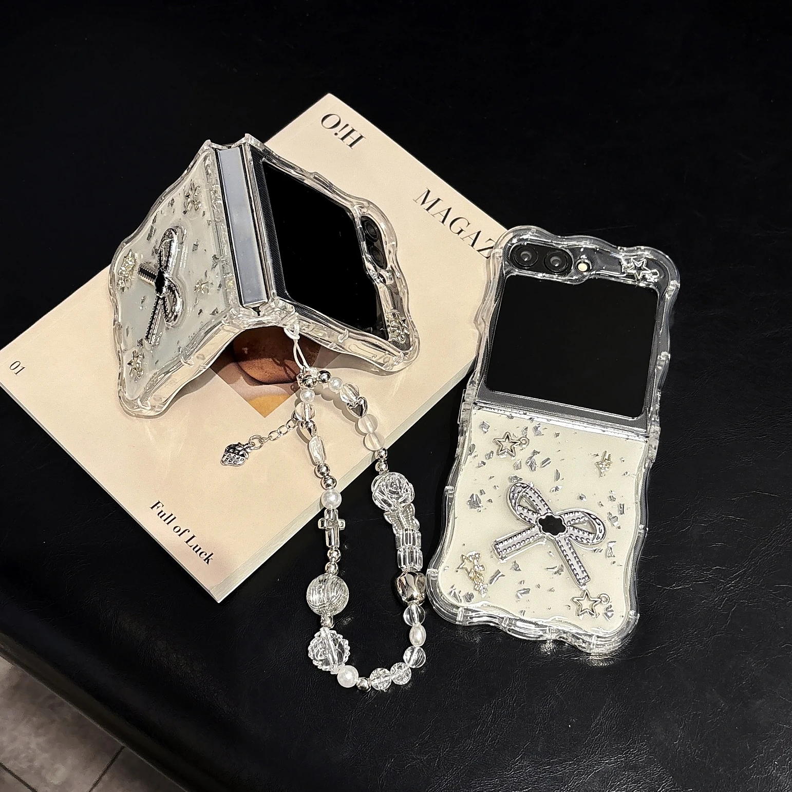 

Sparkling Pink Bow Phone Case for Samsung Galaxy Z Flip6/5/4/3 with Silver Flower Design Low Luxury Folding Cover