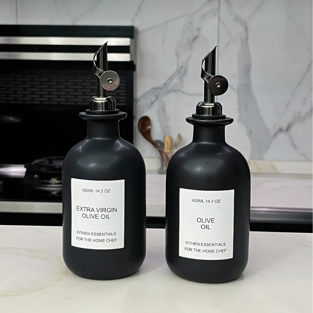 Household ceramic soy sauce bottle leakproof automatic open oil bottle leakproof household kitchen seasoning utensils