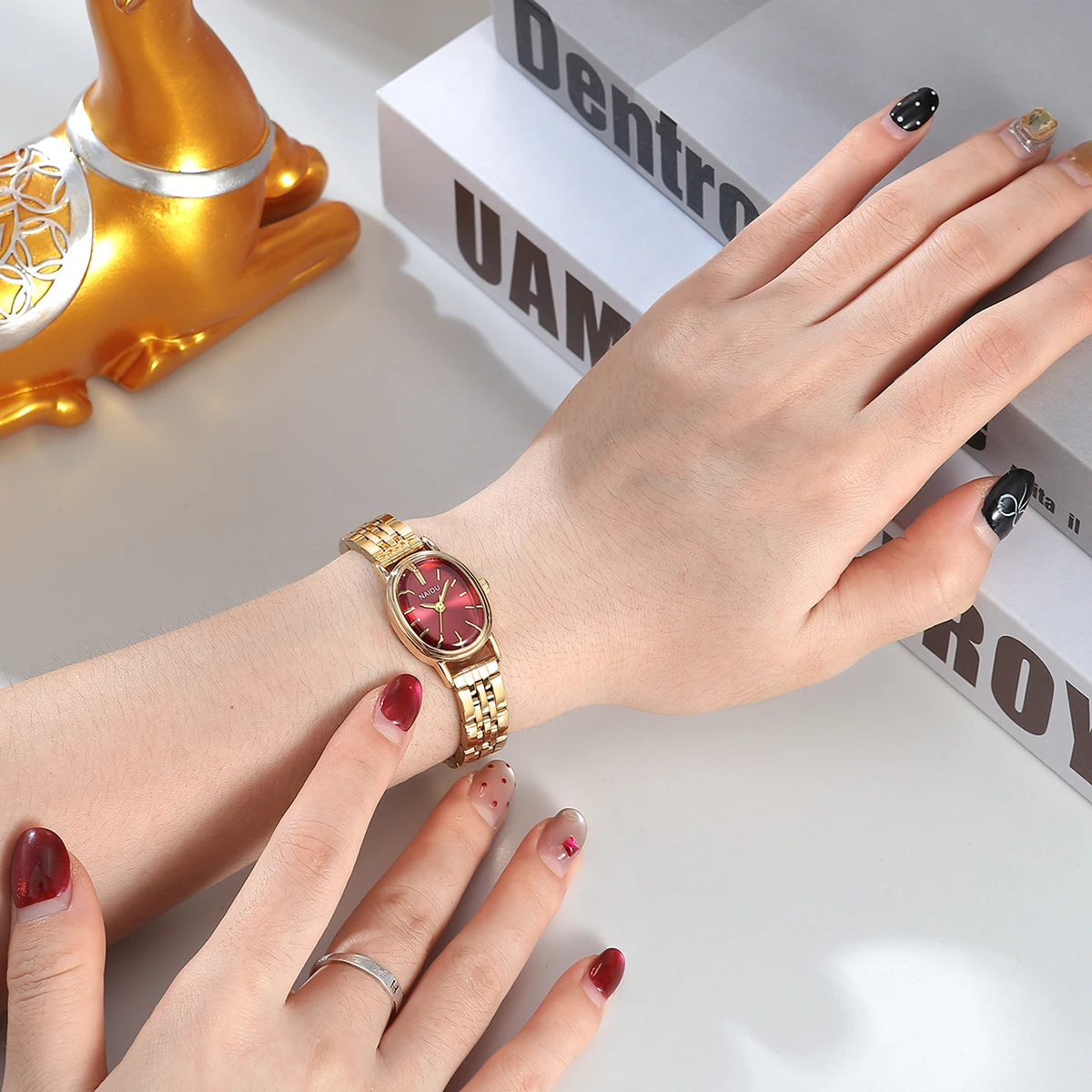 ساعة حركة كوارتز عصرية أدبية ومتعددة الاستخدامات #4