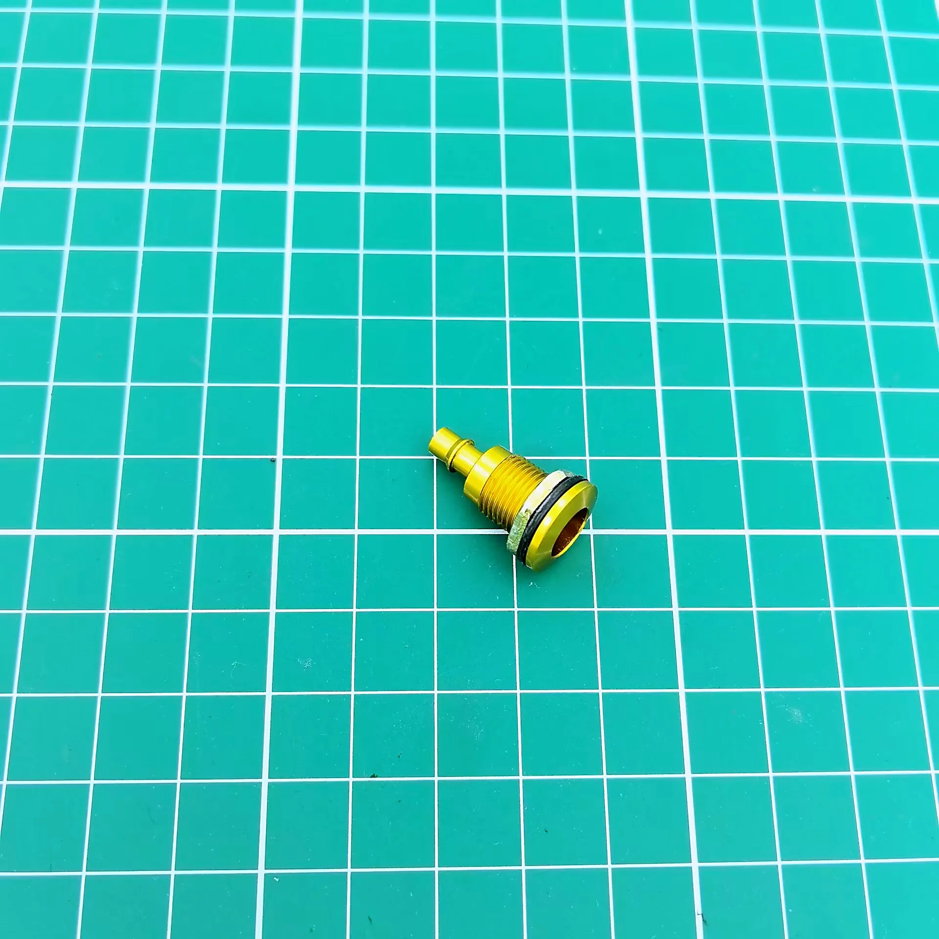 Port de ravitaillement buse de sortie d'huile de ventilation connecteur d'échappement aéromodèle réservoir de carburant en alliage d'aluminium bricolage pour turboréacteur RC