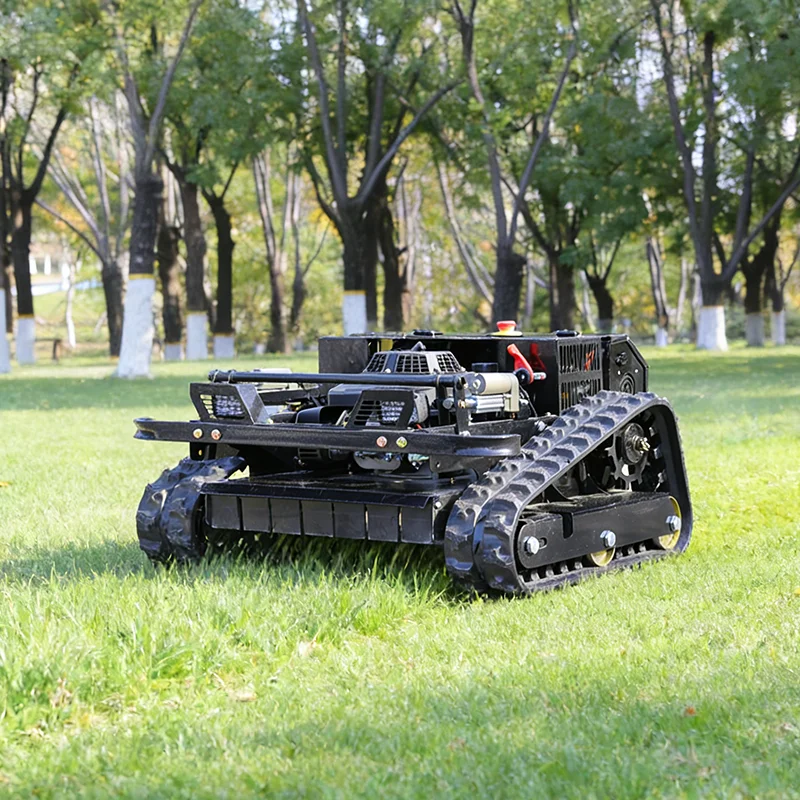 

Индивидуально настраиваемая гусеничная газонокосилка с дистанционным управлением для очистки садов и ферм, а также для уборки газонов и прополки на любой местности.