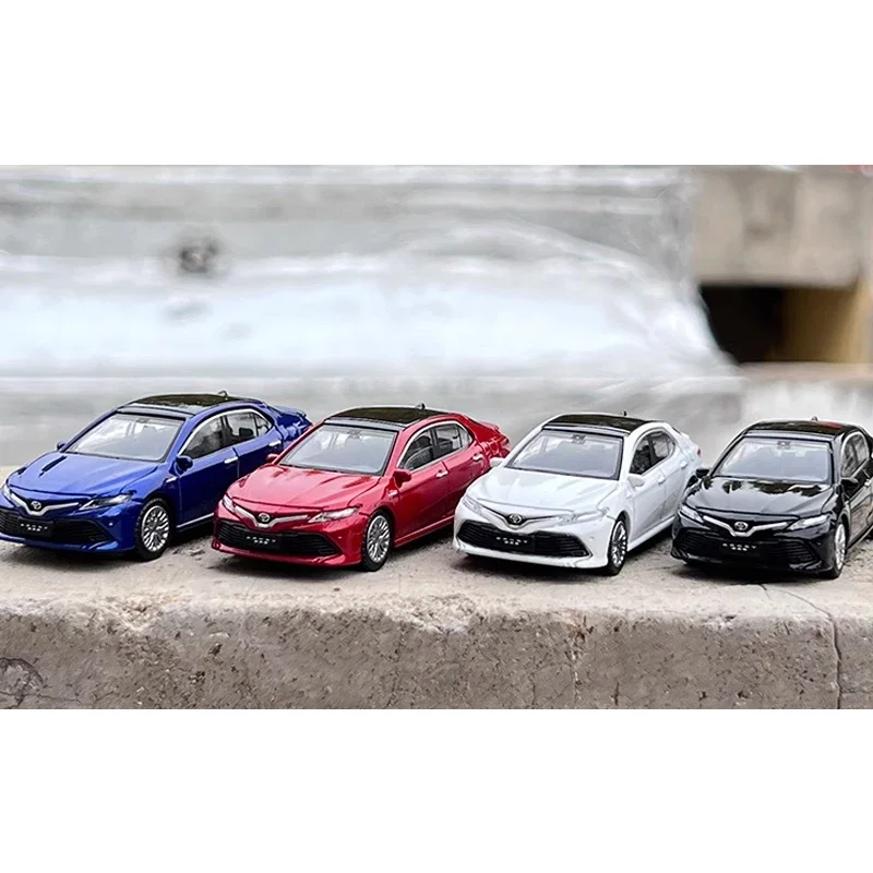 Diecast 1: 64 Scale Camry Hybrid Version Simulation Alloy Car Model Collection Display Toy Gift Souvenirs