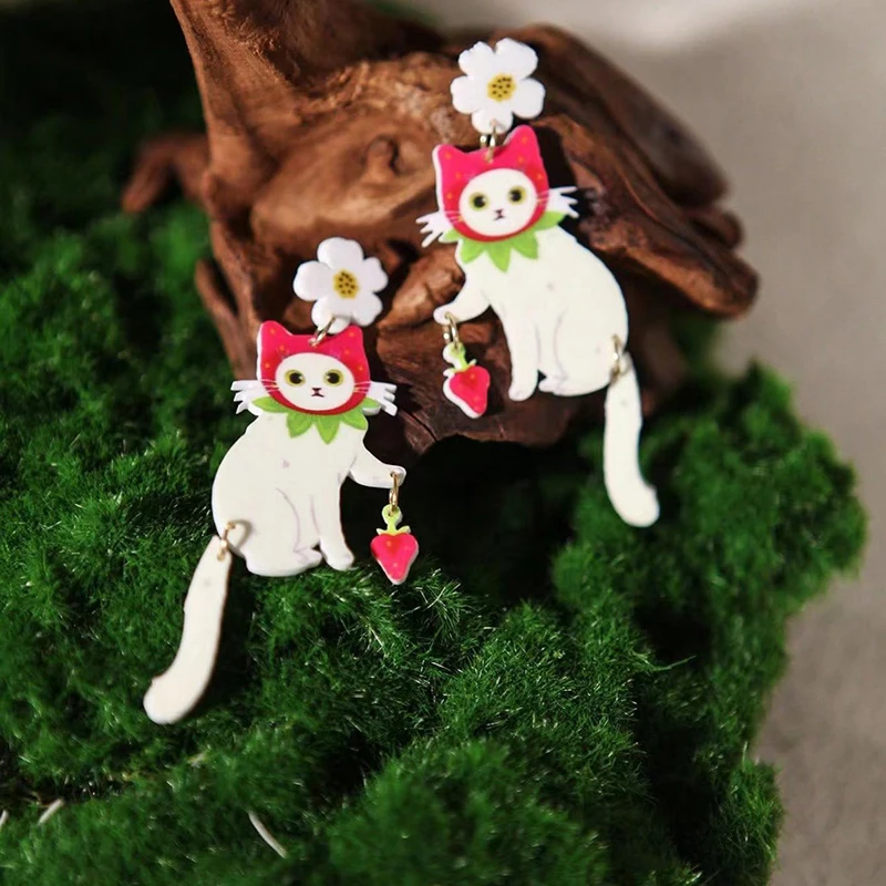 YAOLOGE Cute Creative Strawberry Kitty Splicing Earrings For Women Sweet  Personalized Animal Cat Eardrop Party Jewelry Gifts
