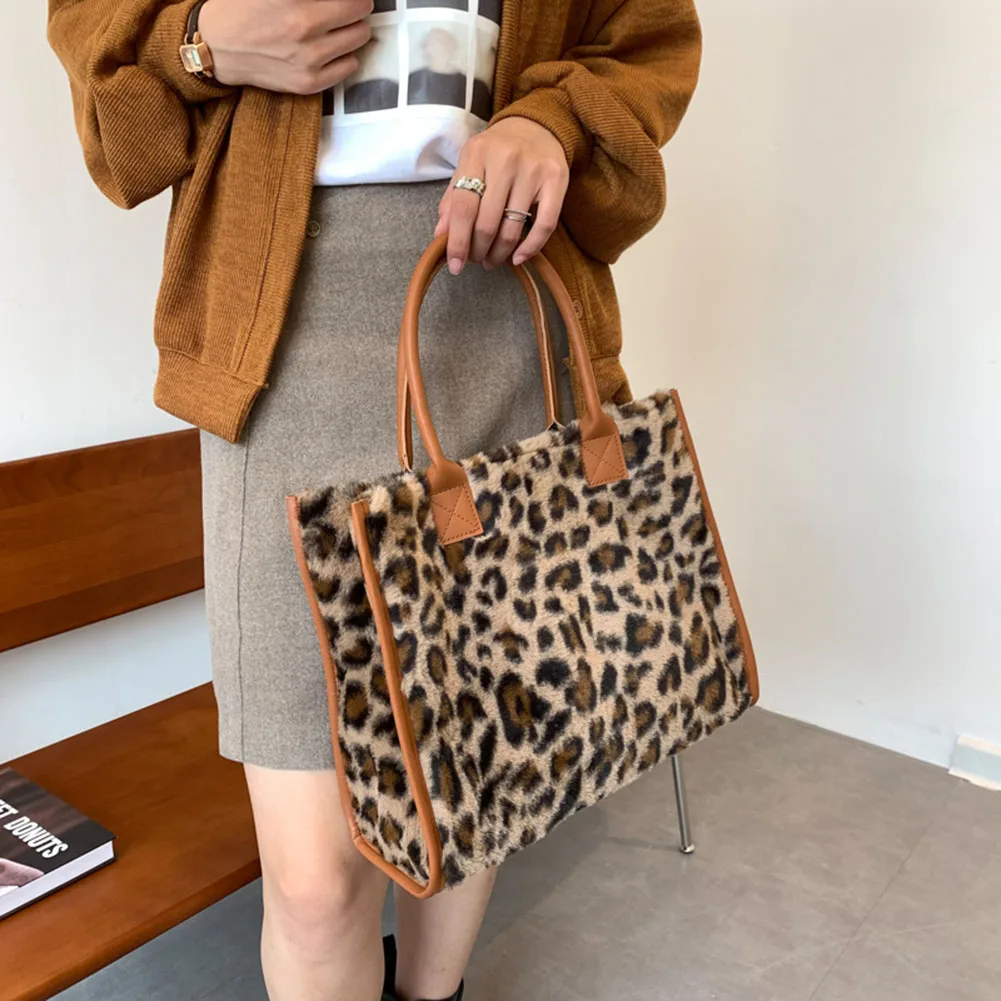 Damska torba robocza z miękkiego PU Leopard/Cow Print Winter Plush Handbag Casual Handbag Large Capacity for Daily Office Use Cute Purse