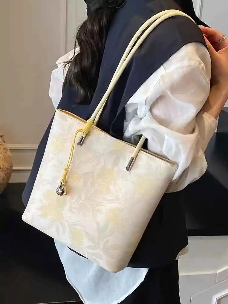 

Fashion Niche Print Tote Bags Women New Large Capacity Versatile Commute One Shoulder Bags High-end Designer Underarm Bags