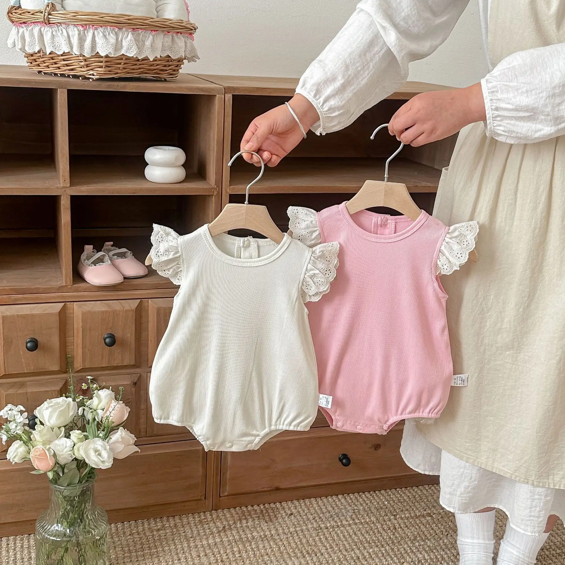 

2026 Summer New Baby Girl Cute Flying Sleeve Bodysuit Solid Newborn Infant Sweet Princess Jumpsuit Cotton Toddler Clothes 0-24M