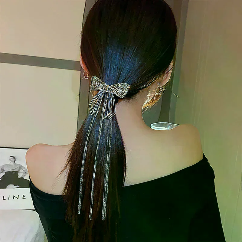 Fermagli per capelli con nappa con fiocco di nuova moda per le donne Accessori per capelli con nappa con strass scintillanti delicati 2023