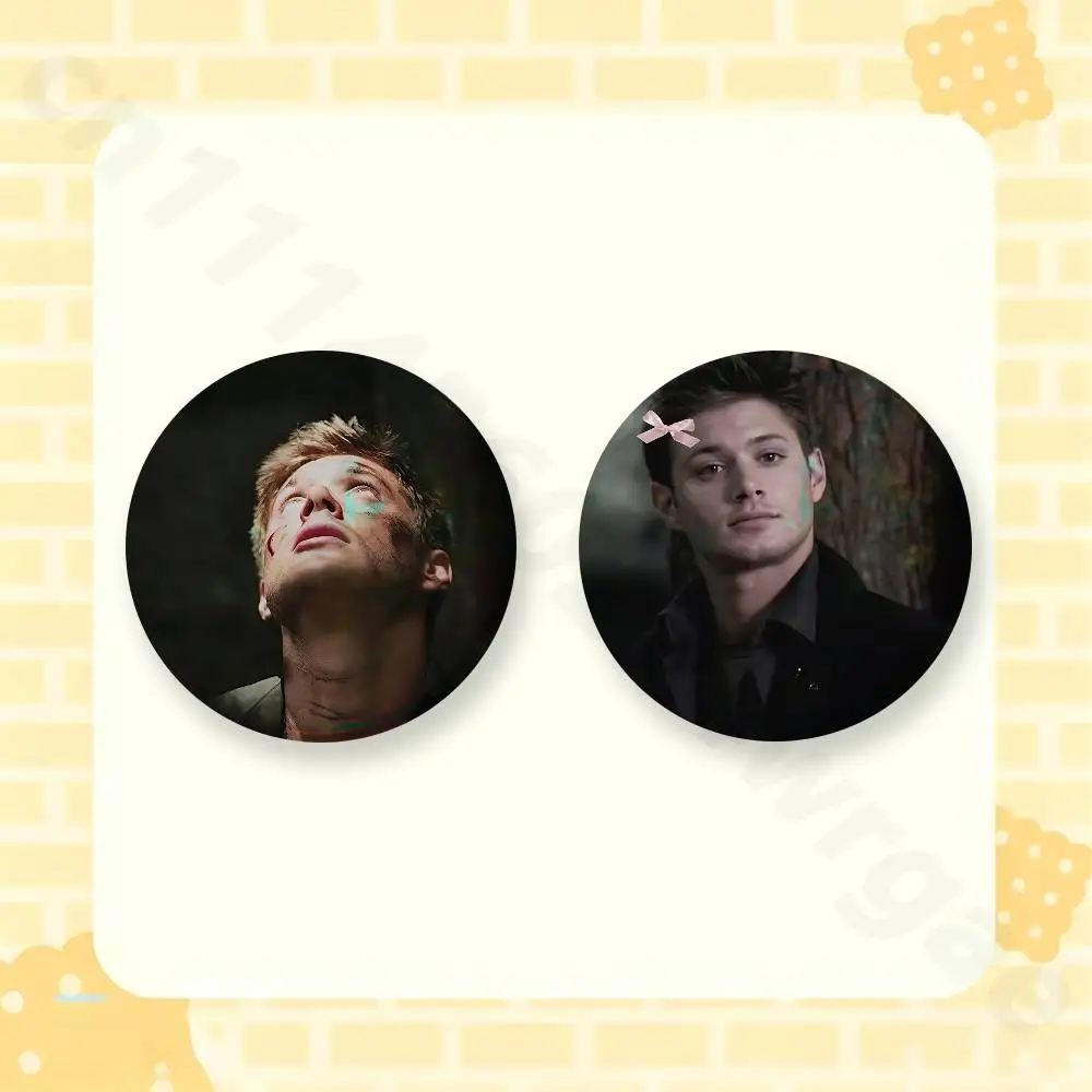 Jensen Ackles D-Dean W-Winchester 2 Pieces Set Badge Set Fashion Brooches for Women Men Backpack Accessory Bag Badge