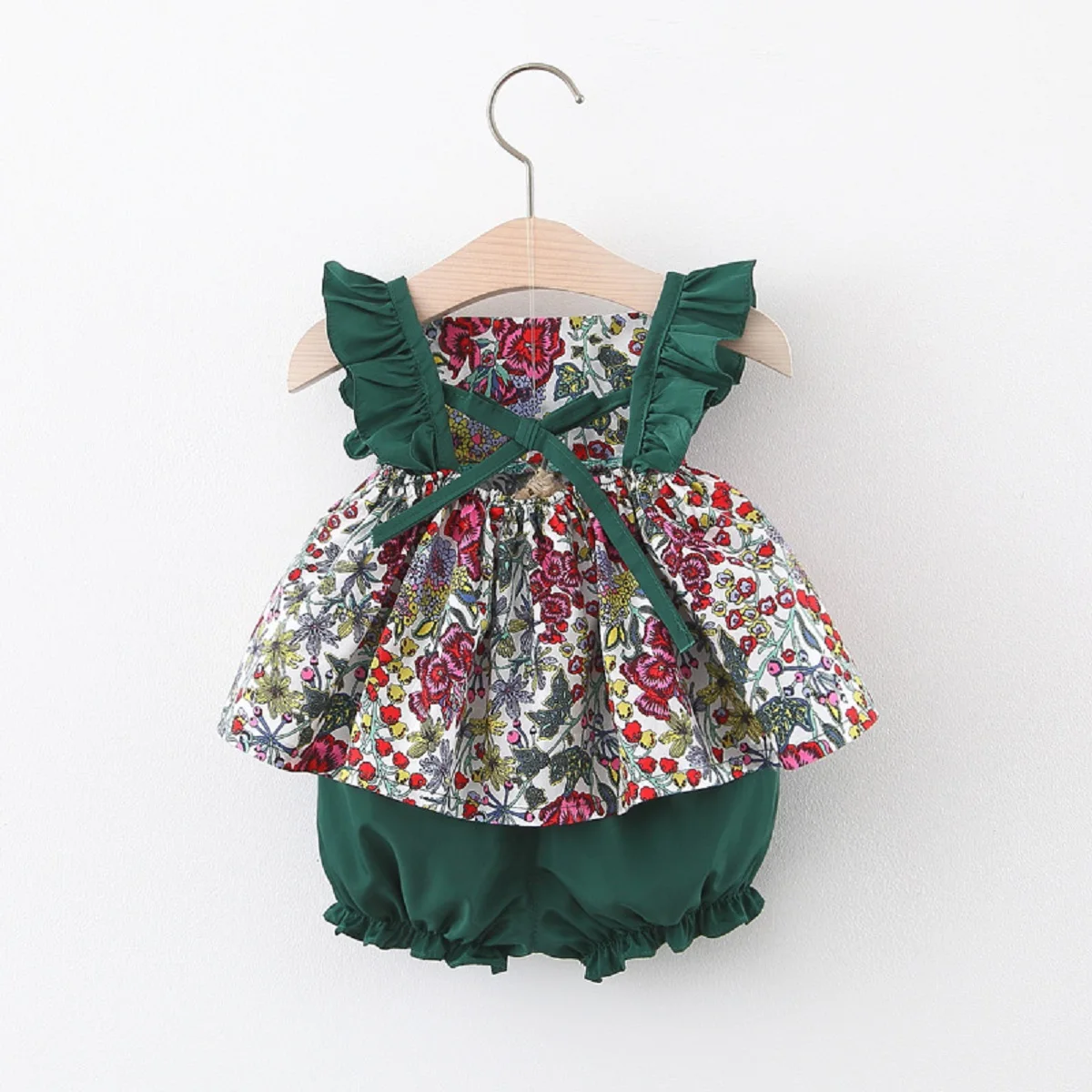 Summer new baby girls suit polka dot print suspender top solid color shorts vintage holiday two-piece set