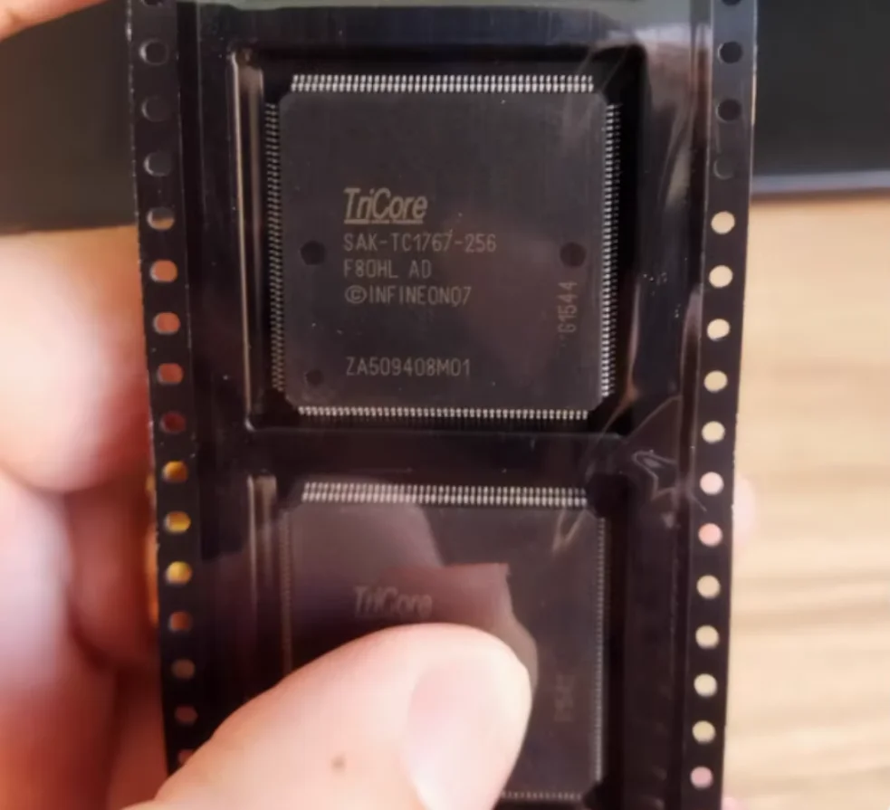 Carte mère d'ordinateur DIXSG SAK-TC1767-256F80HL SAK-TC1767-256F133HL EDC17, puce CPU vulnérable