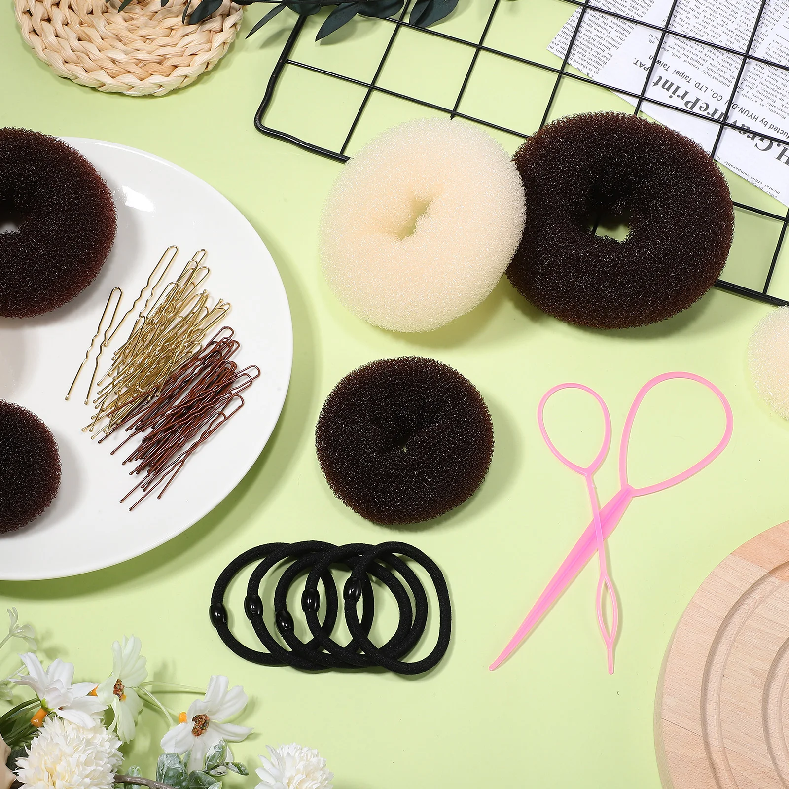 

1 Set Maker For Women Easy Hairstyle Tools Comfortable Accessories Durable Metal Plastic Donut Hair Bun Makers Hair