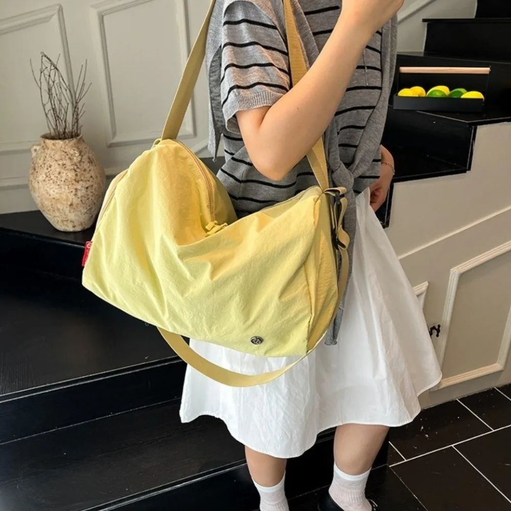 

Fashion Korean Sports Fitness Bag Versatile Cross Body Travel Luggage Bag Adjustable Strap Zipper Yoga Satchel Bag Unisex