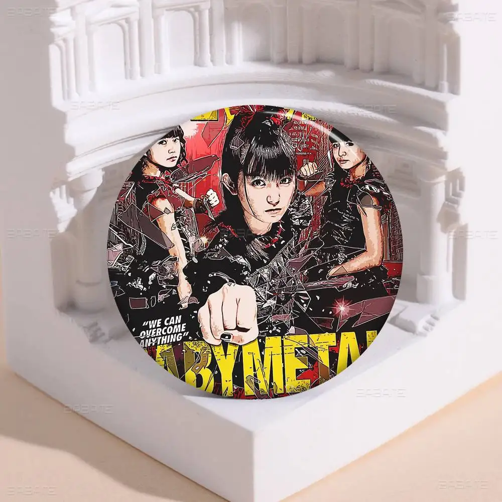 الفرقة اليابانية B-BABYMETAL صفيح دبوس زر مخصص أنيمي دور المدرسة القديمة بروش الكرتون طوق شارة مجوهرات هدية المشجعين