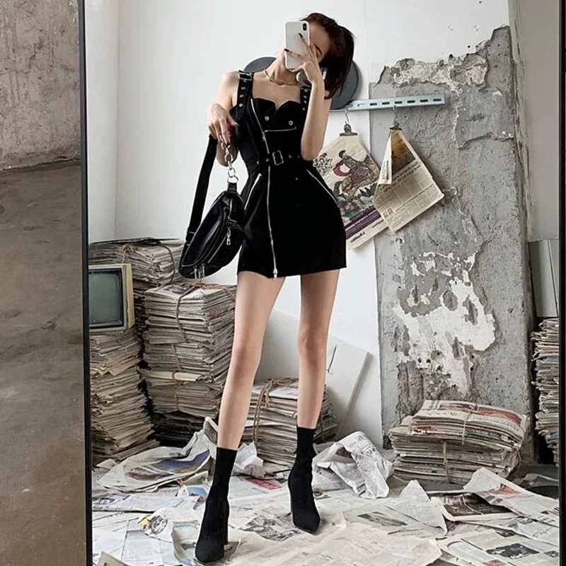 Hot Sweet Sexi ซิปชุดสีดําเลดี้ผู้หญิงฤดูร้อน Dance Party มอเตอร์จักรยาน Vestidos หญิง Night Club หลุมเข็มขัด Ins Chic Dress