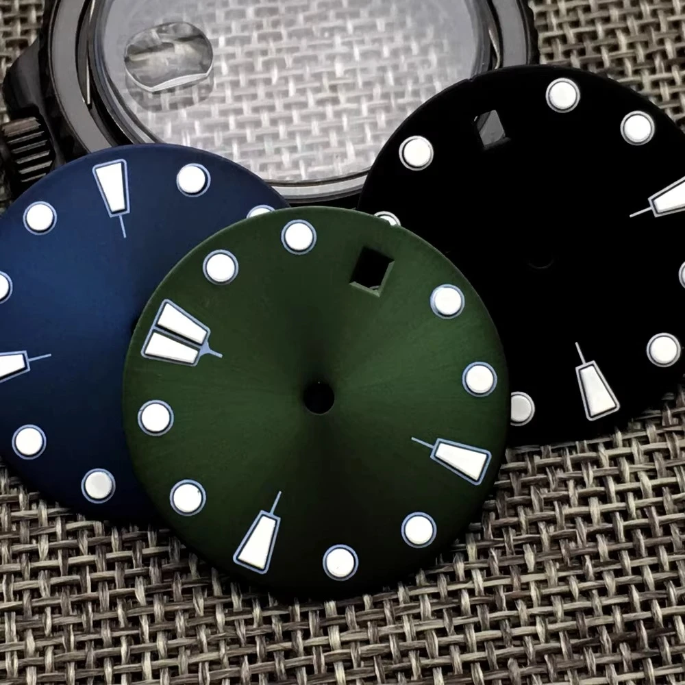 

Альтернатива Seiko буквально-зеленого цвета, подходит для сборки механизма 8215 2824.